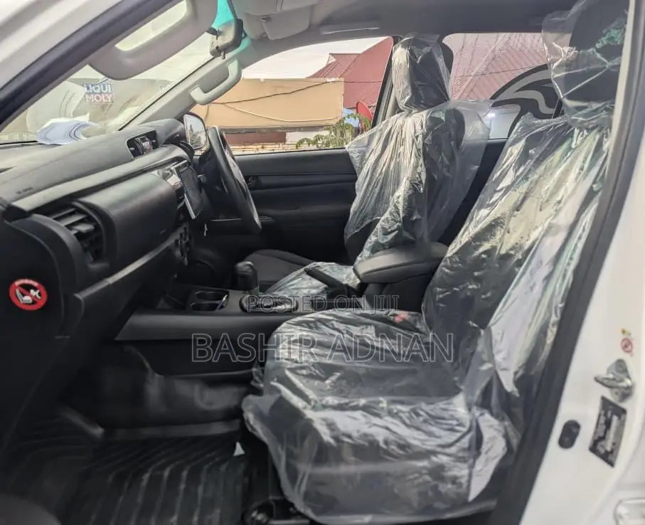 Toyota Hilux Revo Double Cab Deisel 2.8 AWD 2018 White
