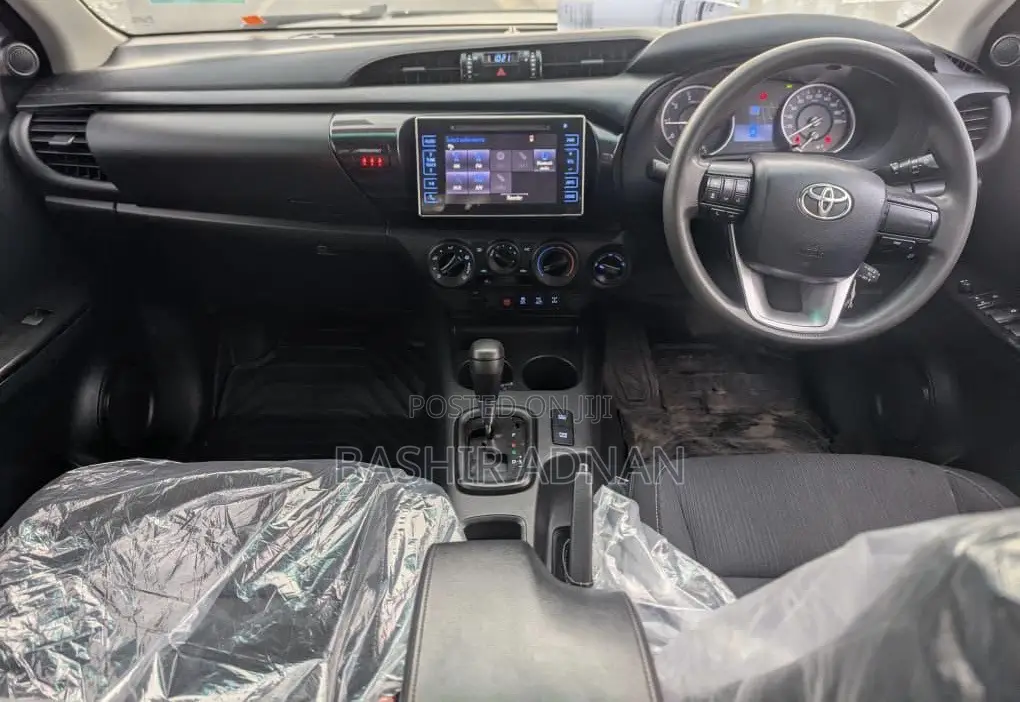 Toyota Hilux Revo Double Cab Deisel 2.8 AWD 2018 White