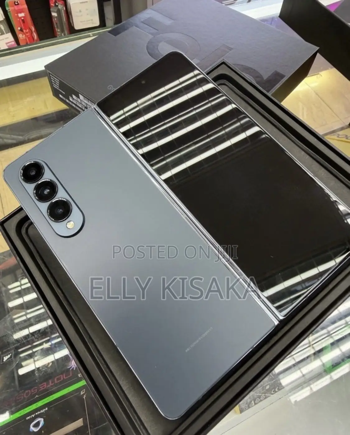 New Samsung Galaxy Z Fold4 256 GB Gray