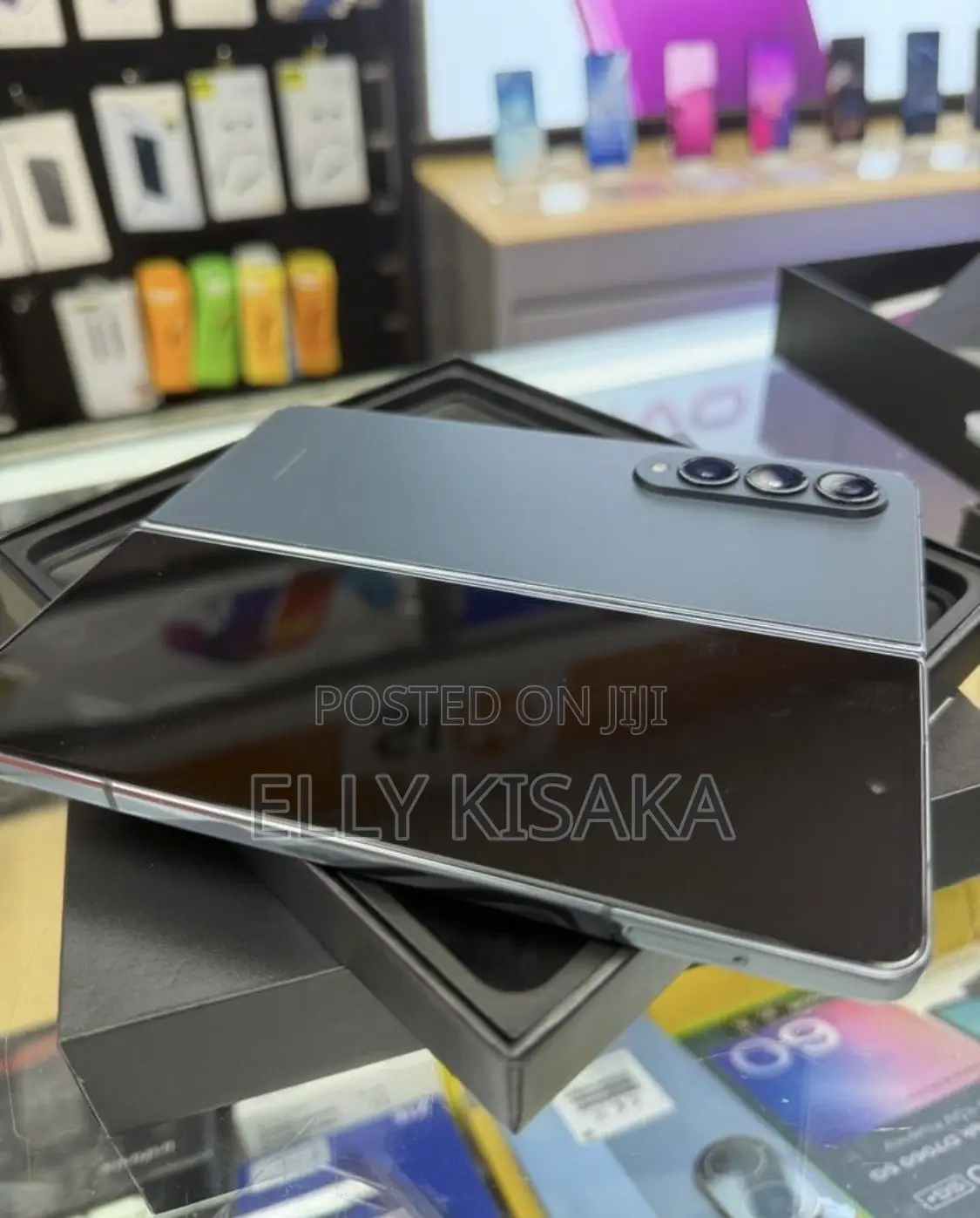 New Samsung Galaxy Z Fold4 256 GB Gray