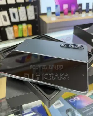 New Samsung Galaxy Z Fold4 256 GB Gray