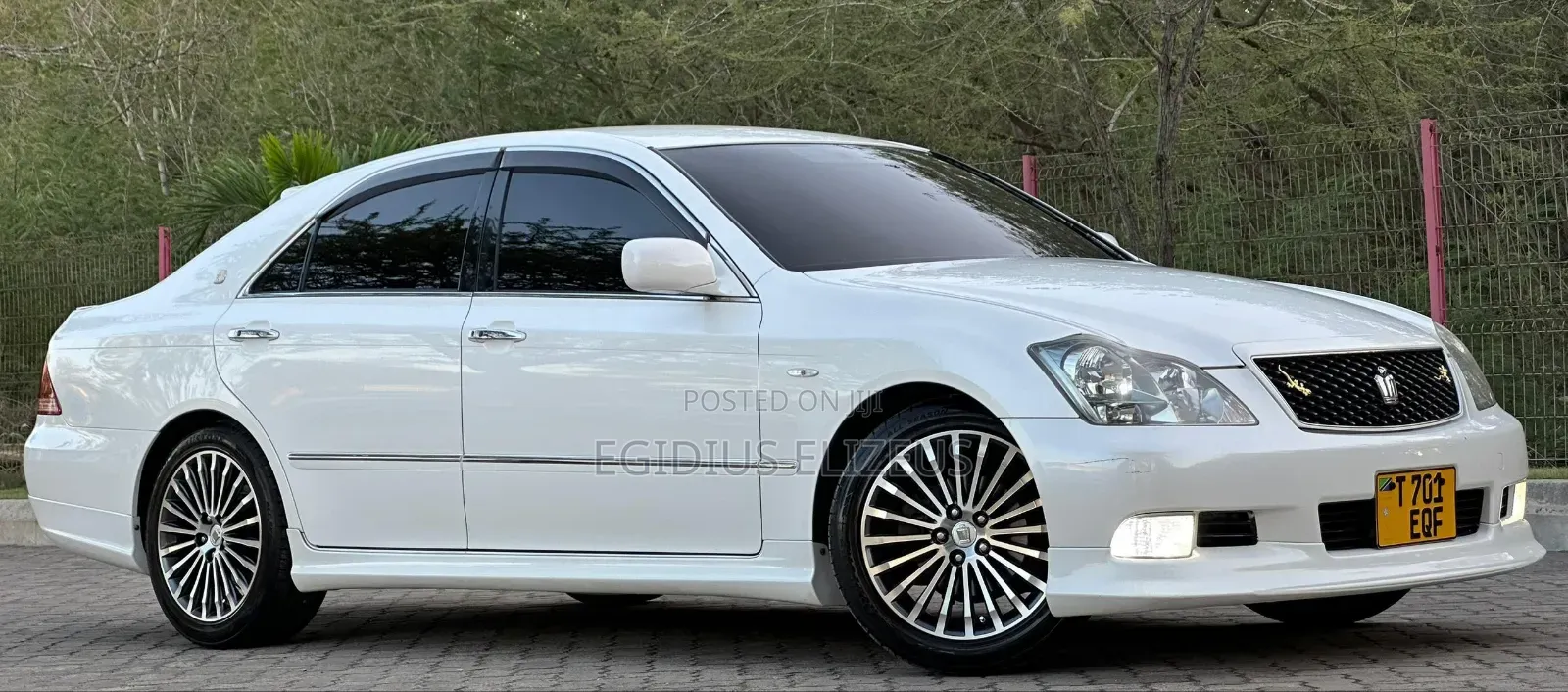 Toyota Crown 2006 White