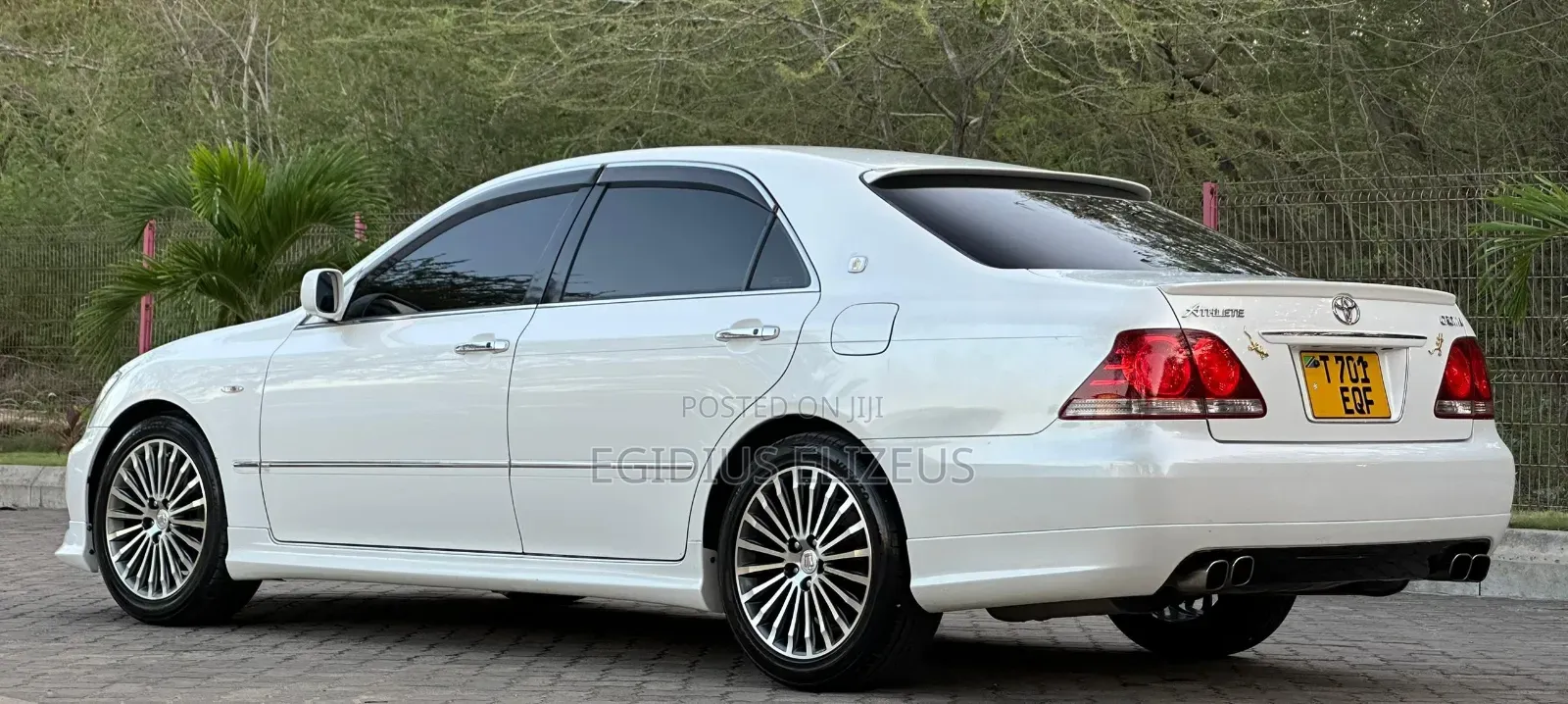 Toyota Crown 2006 White