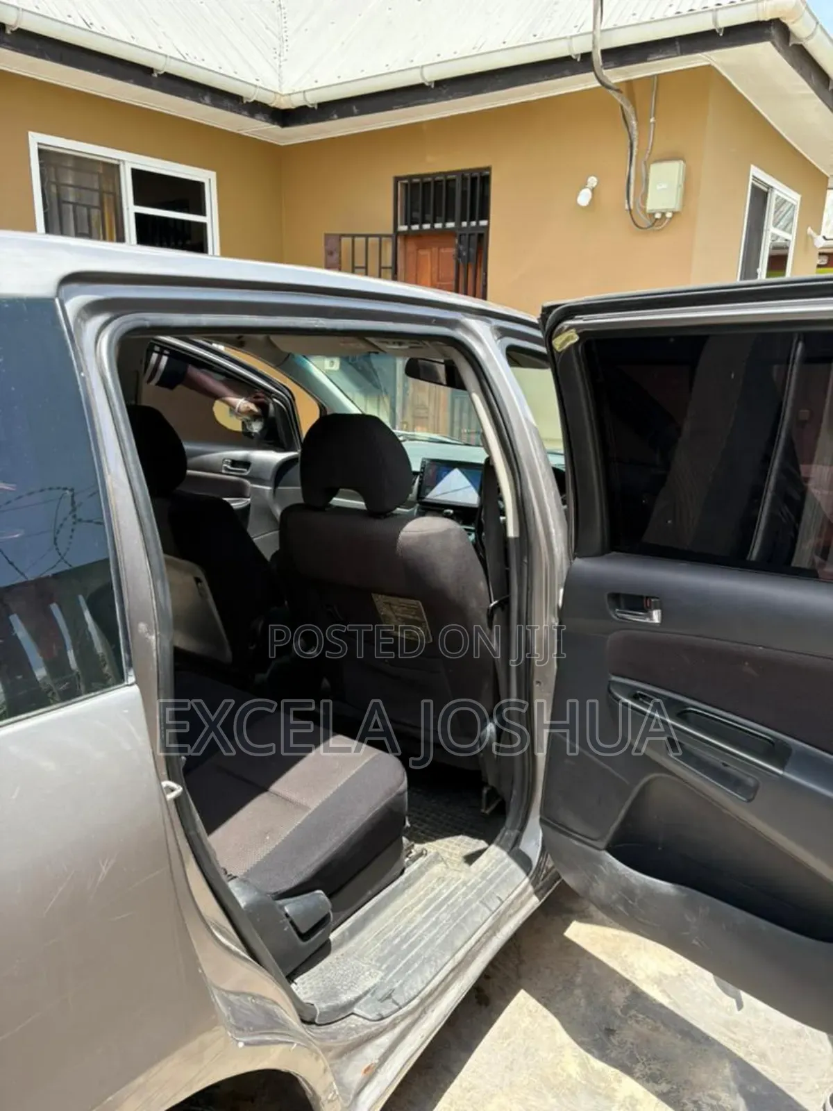 Toyota Wish 2005 Silver