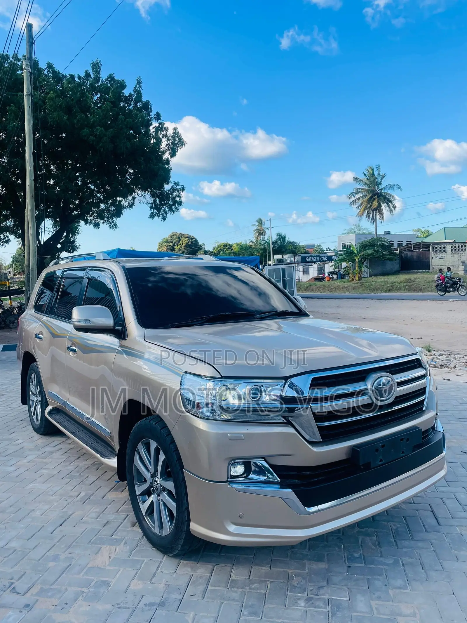 Toyota Land Cruiser 2016 Gold