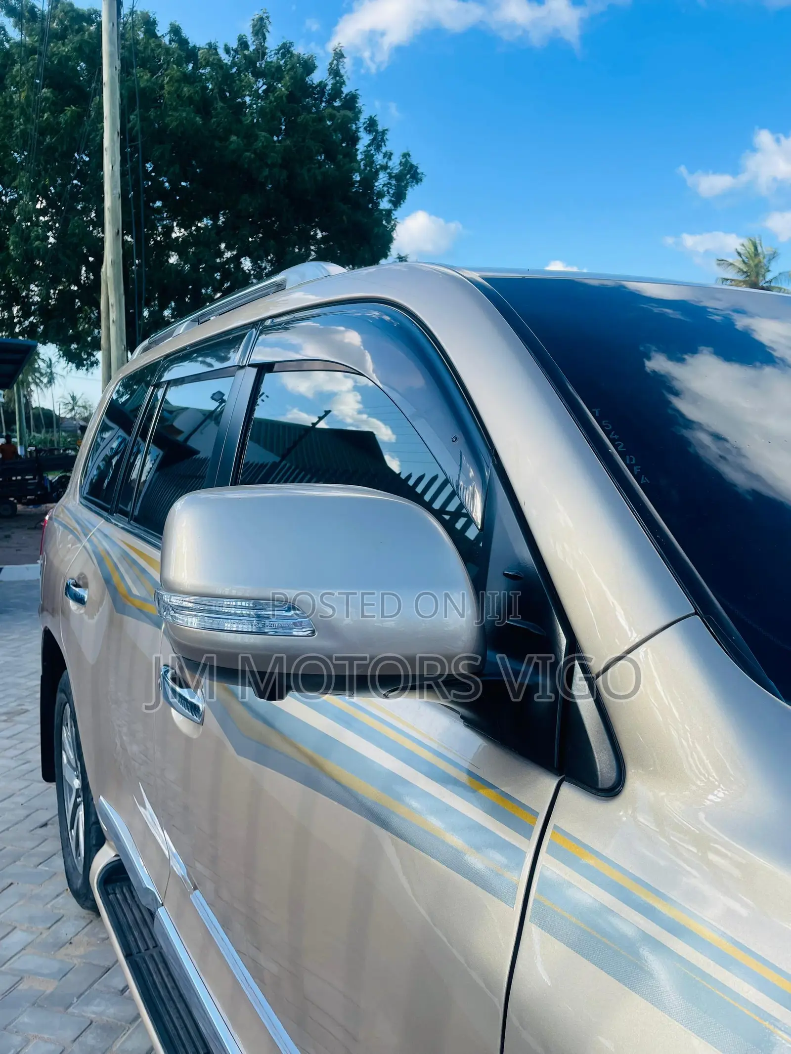 Toyota Land Cruiser 2016 Gold