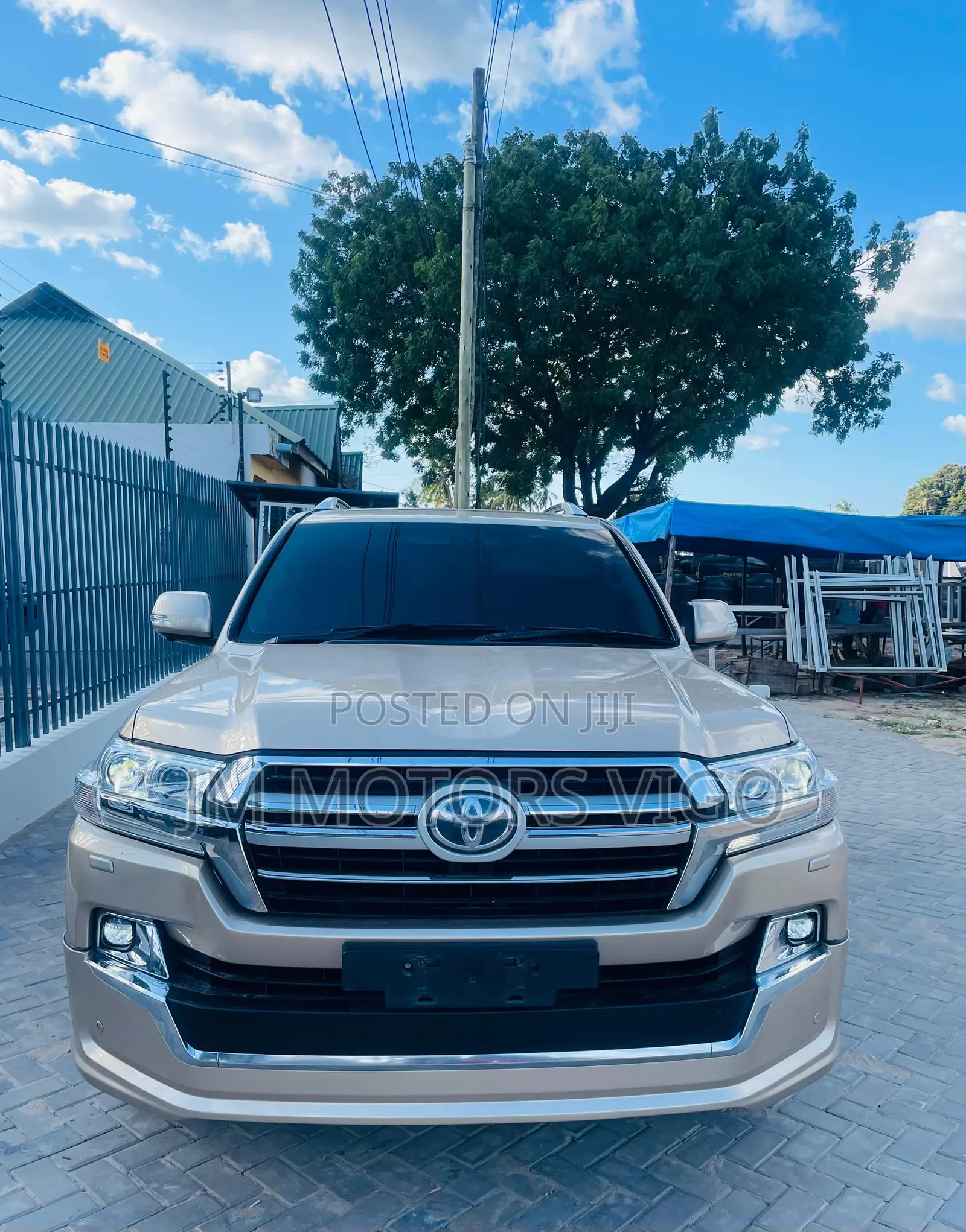 Toyota Land Cruiser 2016 Gold