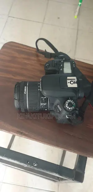 CANON Camera EOS 77D