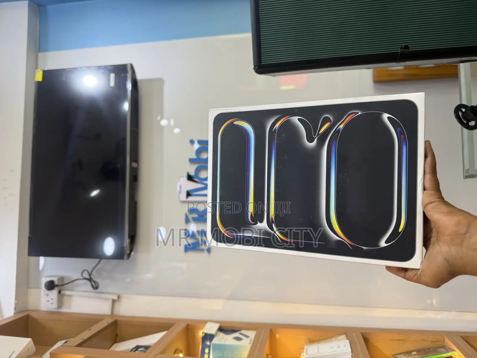 New Apple iPad Pro 11 (2025) 256 GB Silver