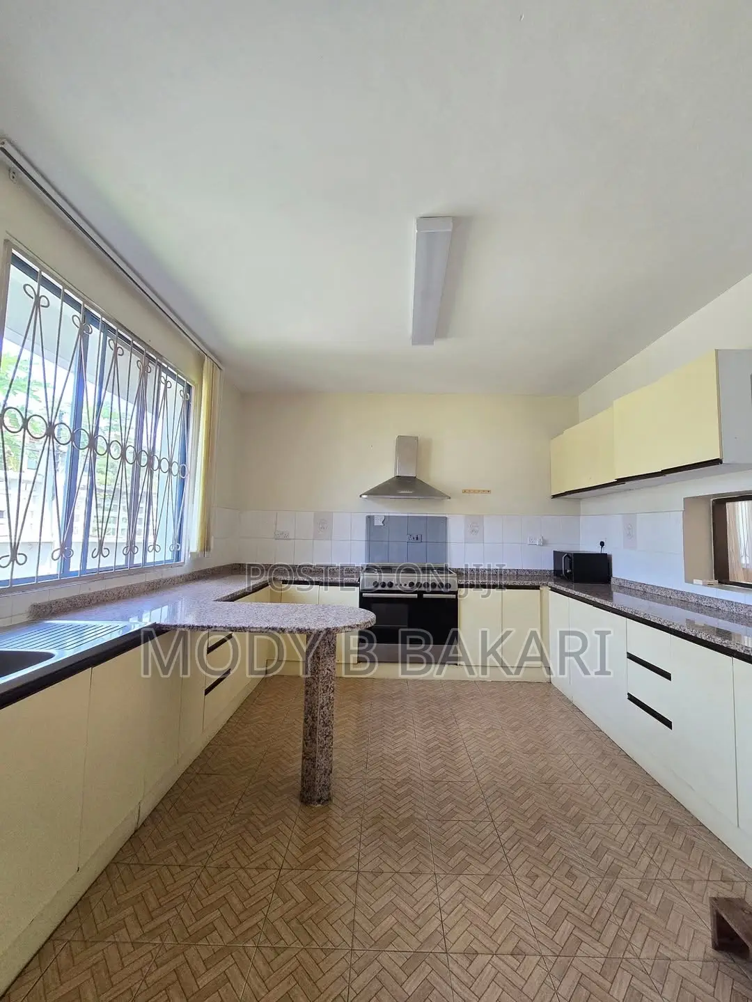 Furnished 3bdrm Villa in Oyster Bay for rent