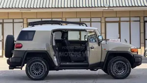Toyota FJ Cruiser 2013 Beige