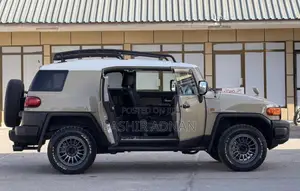 Toyota FJ Cruiser 2013 Beige