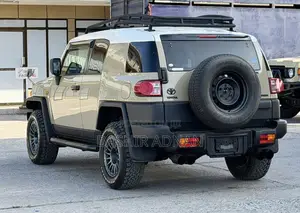 Toyota FJ Cruiser 2013 Beige