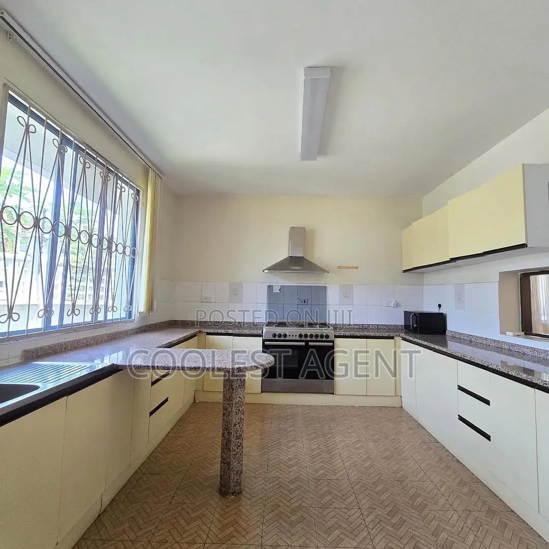 Furnished 3bdrm Villa in Coolest Estate, Masaki for rent