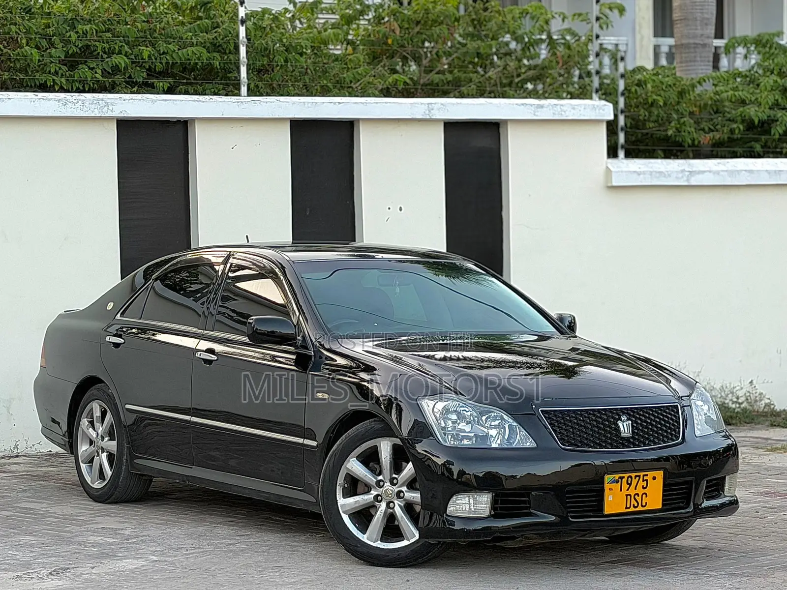 Toyota Crown 2006 Black