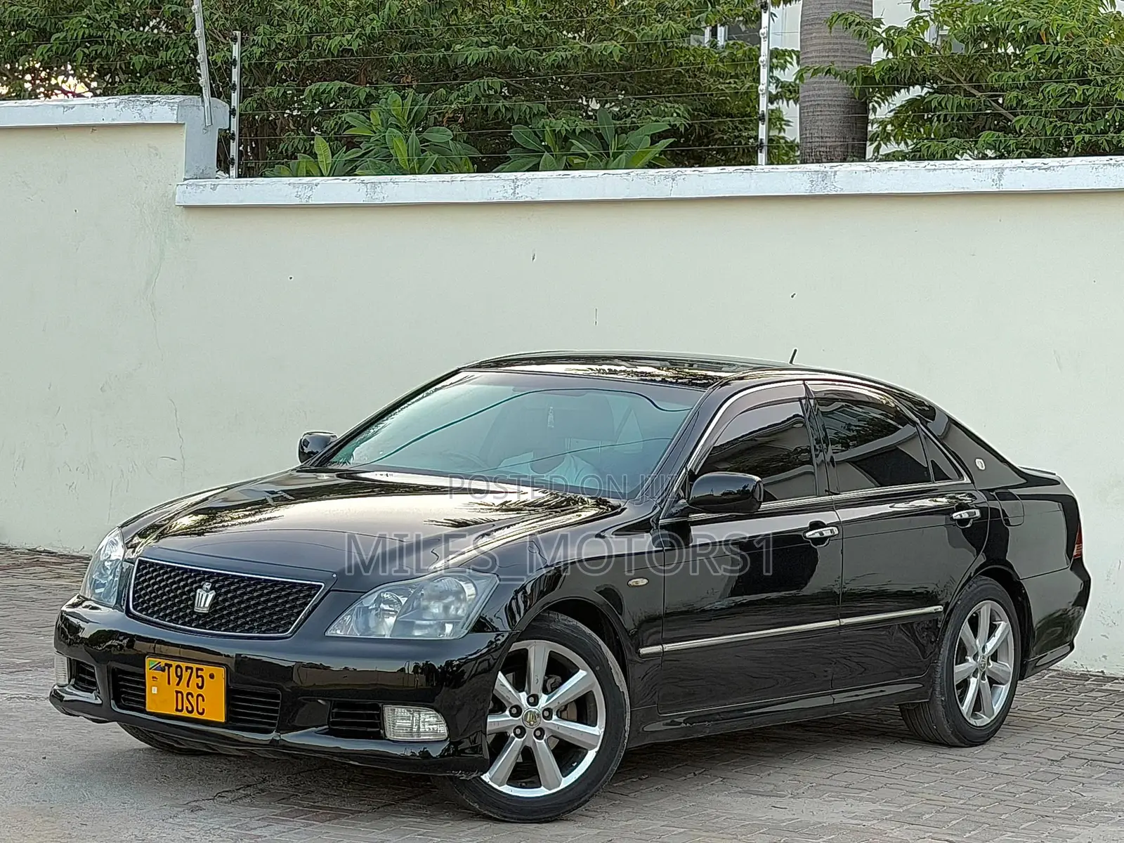 Toyota Crown 2006 Black