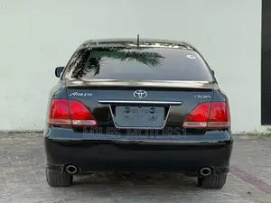 Toyota Crown 2006 Black
