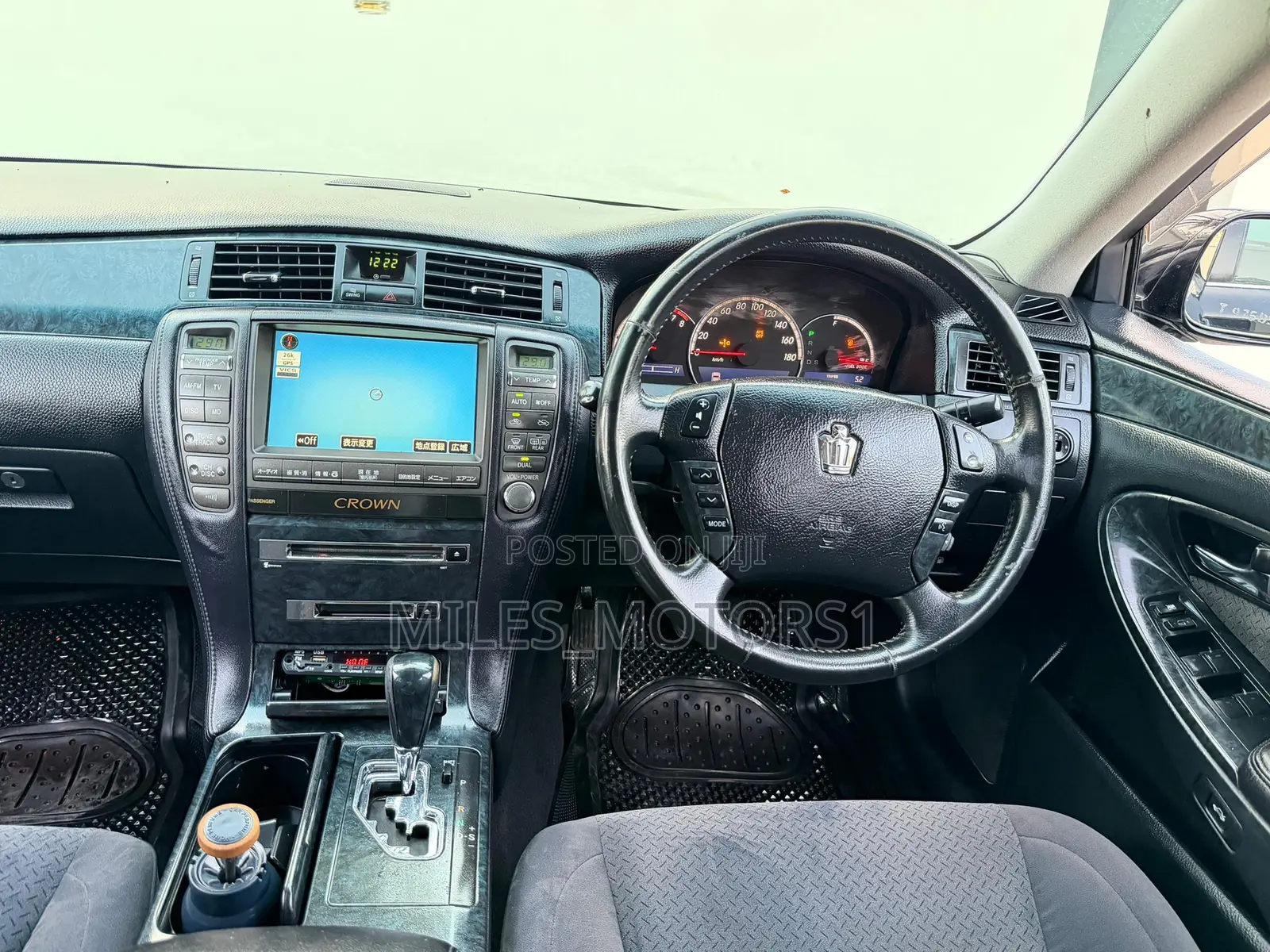 Toyota Crown 2006 Black