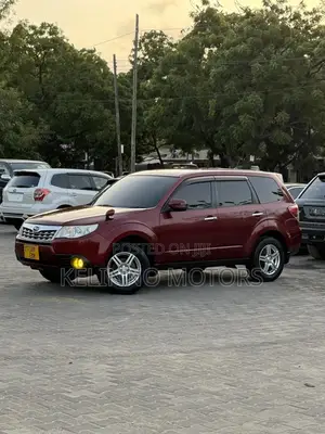 Subaru Forester 2011 Maroon
