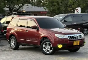 Subaru Forester 2011 Maroon