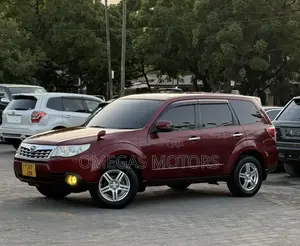 Subaru Forester 2011 Maroon