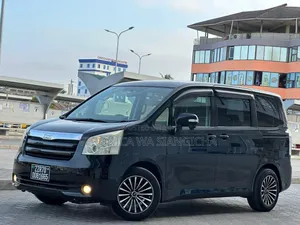 Toyota Noah 2008 Black