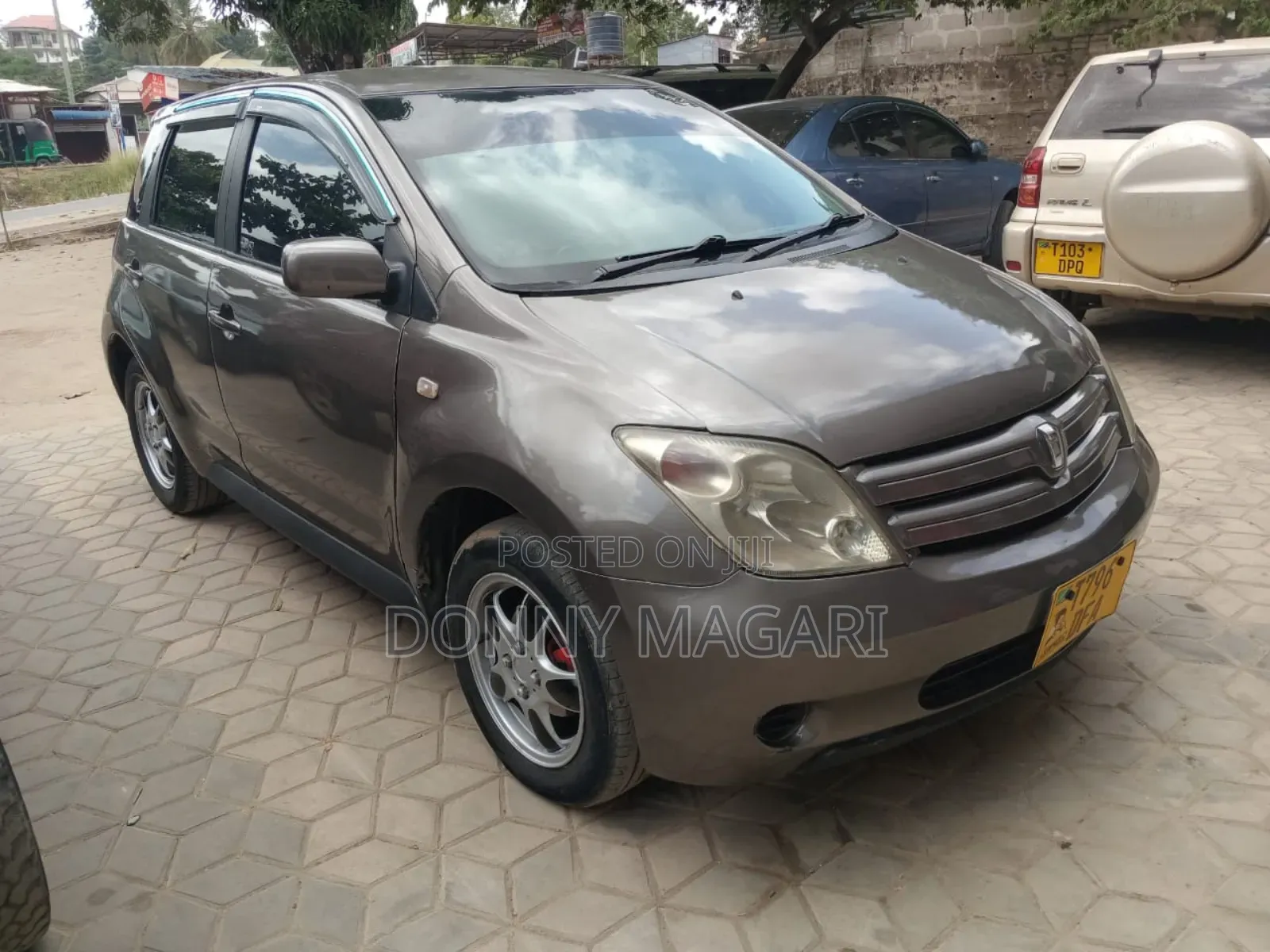 Toyota IST 2004 Gray