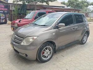 Toyota IST 2004 Gray