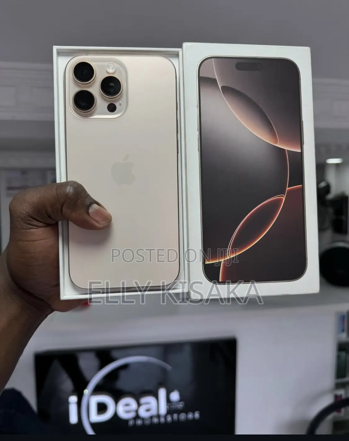 New Apple iPhone 16 Pro Max 256 GB Gold