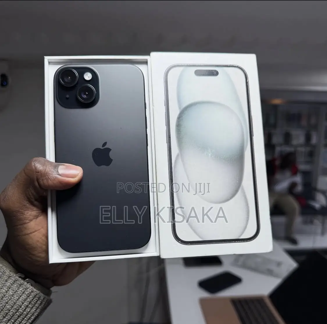 New Apple iPhone 15 256 GB Black
