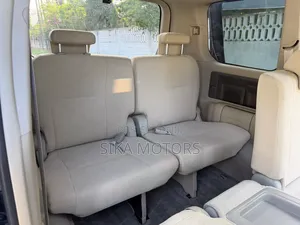 Toyota Noah 2.0 143hp AWD (7 Seater) 2008 Black