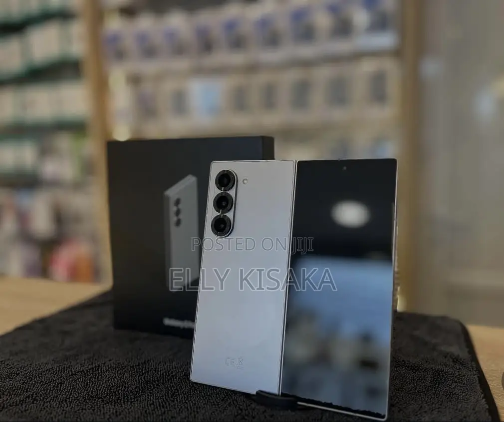 New Samsung Galaxy Z Fold6 256 GB Silver