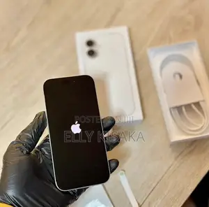 New Apple iPhone 16 128 GB White