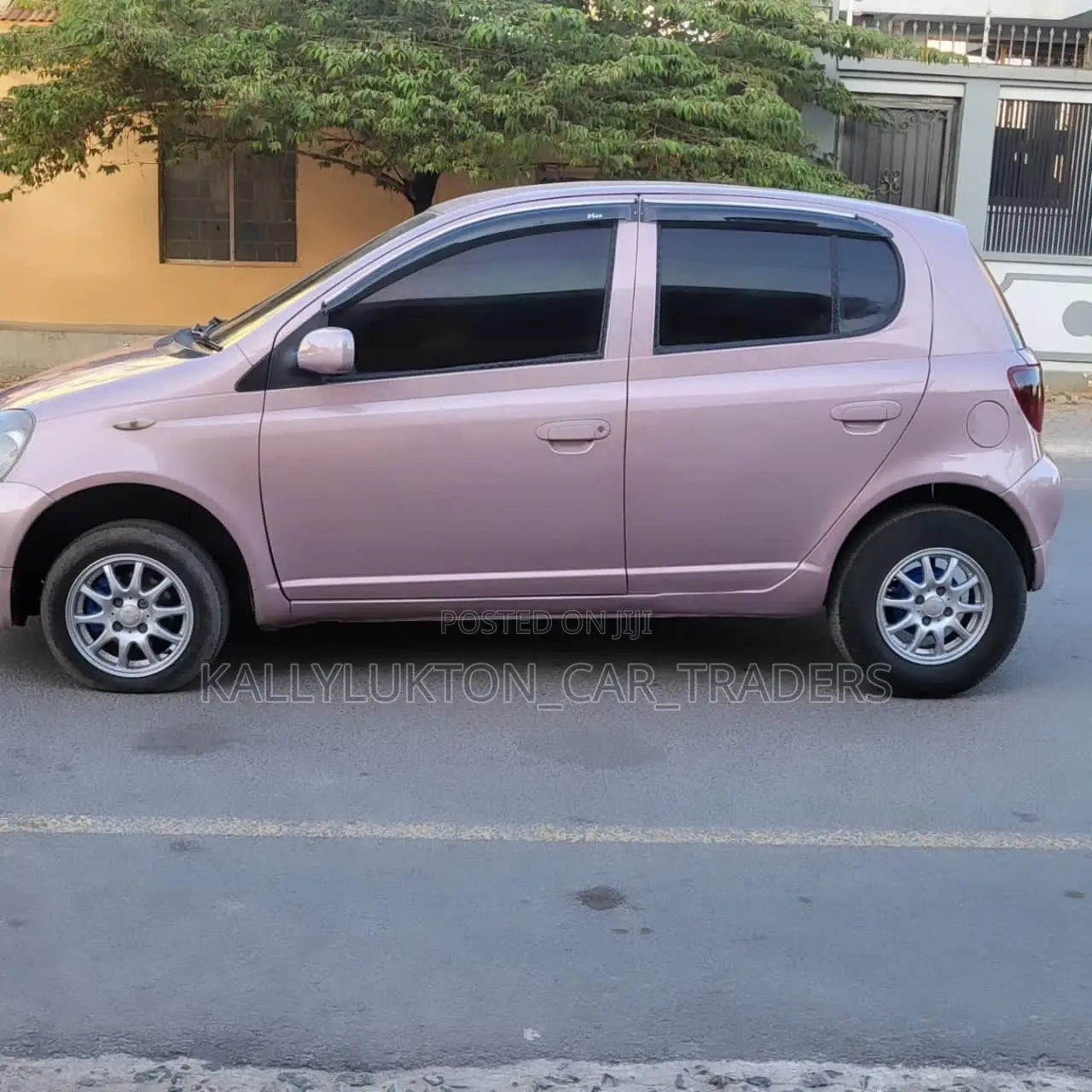 Toyota Vitz 2003 Pink