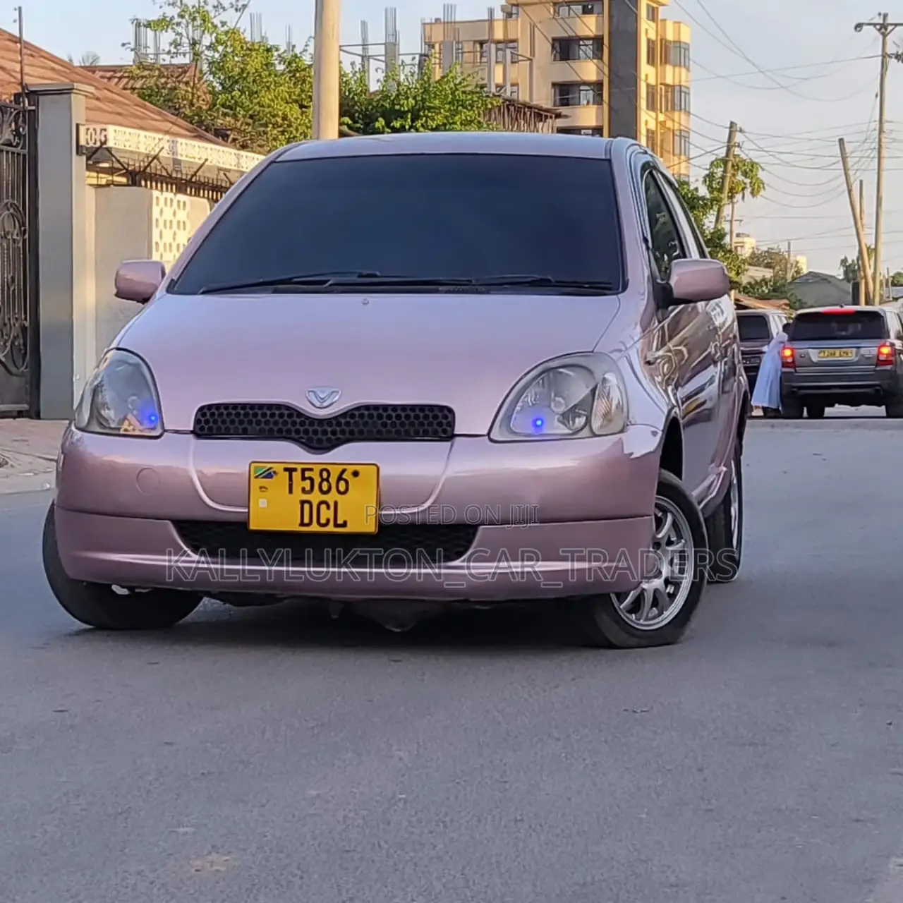 Toyota Vitz 2003 Pink