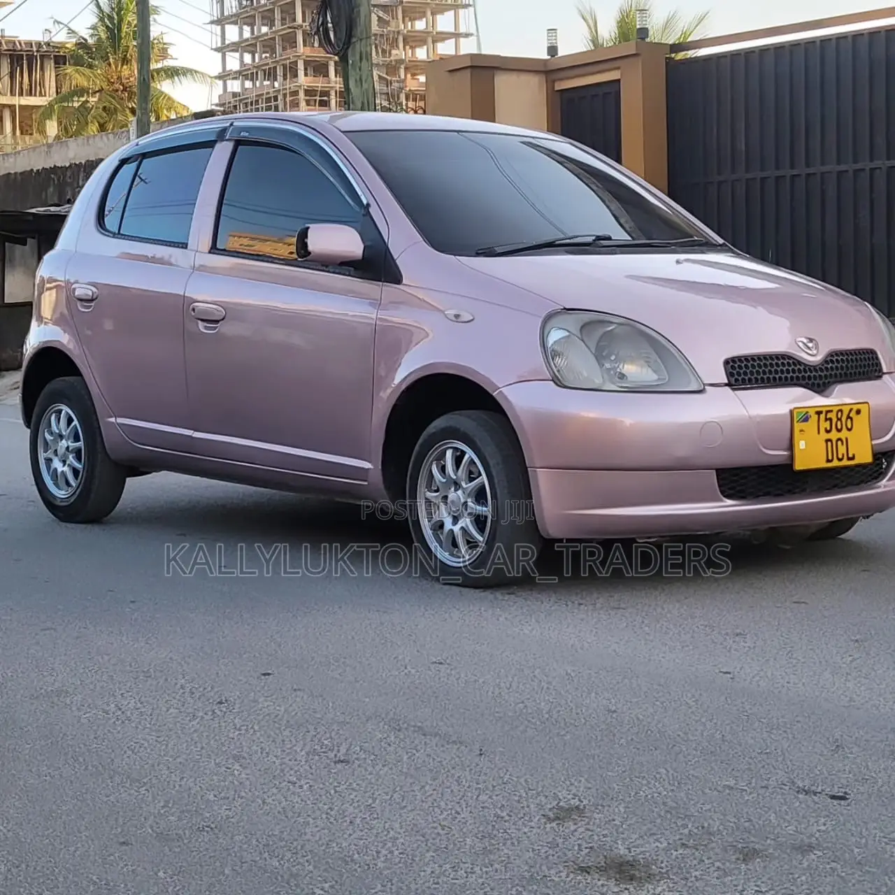 Toyota Vitz 2003 Pink