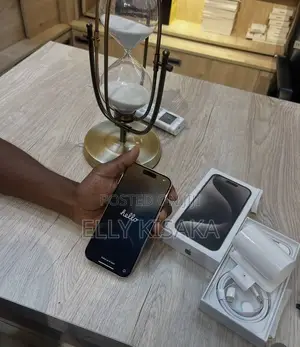 New Apple iPhone 15 Pro Max 256 GB Silver
