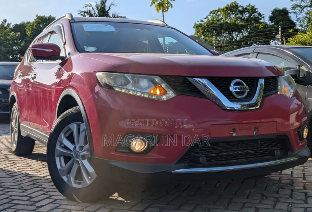 Nissan X-Trail 2015 Red
