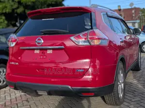 Nissan X-Trail 2015 Red