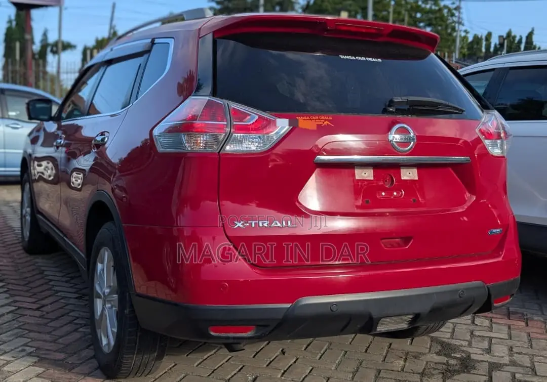 Nissan X-Trail 2015 Red