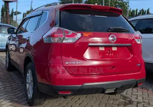 Nissan X-Trail 2015 Red