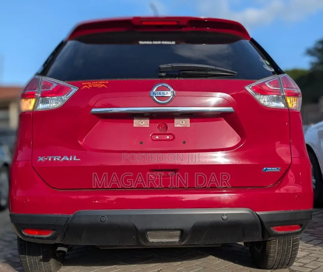 Nissan X-Trail 2015 Red