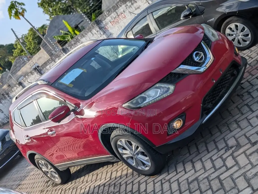 Nissan X-Trail 2015 Red