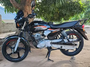 New TVS HLX 125 2025 Black