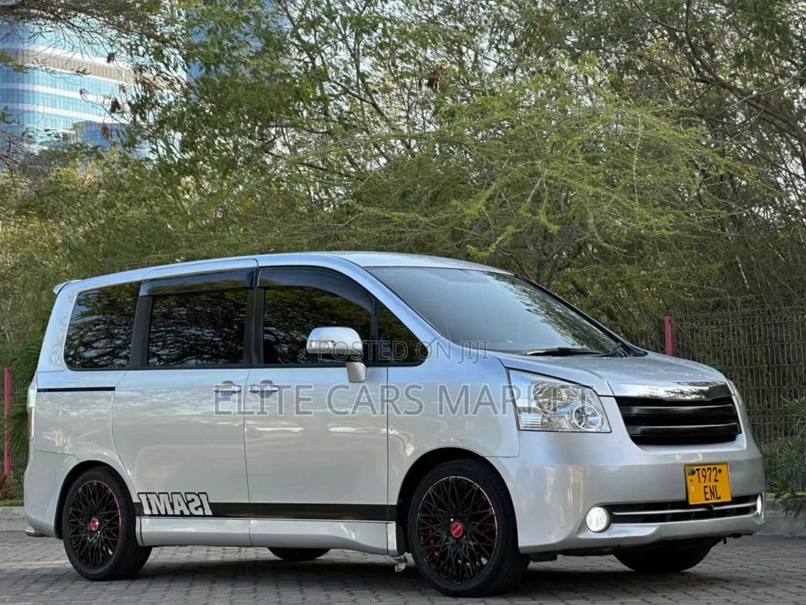 Toyota Noah 2009 Silver