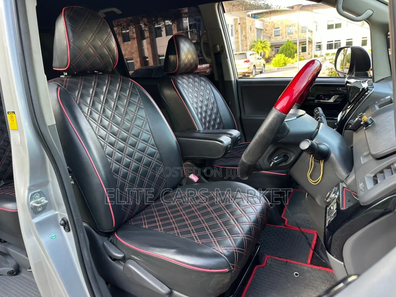 Toyota Noah 2009 Silver