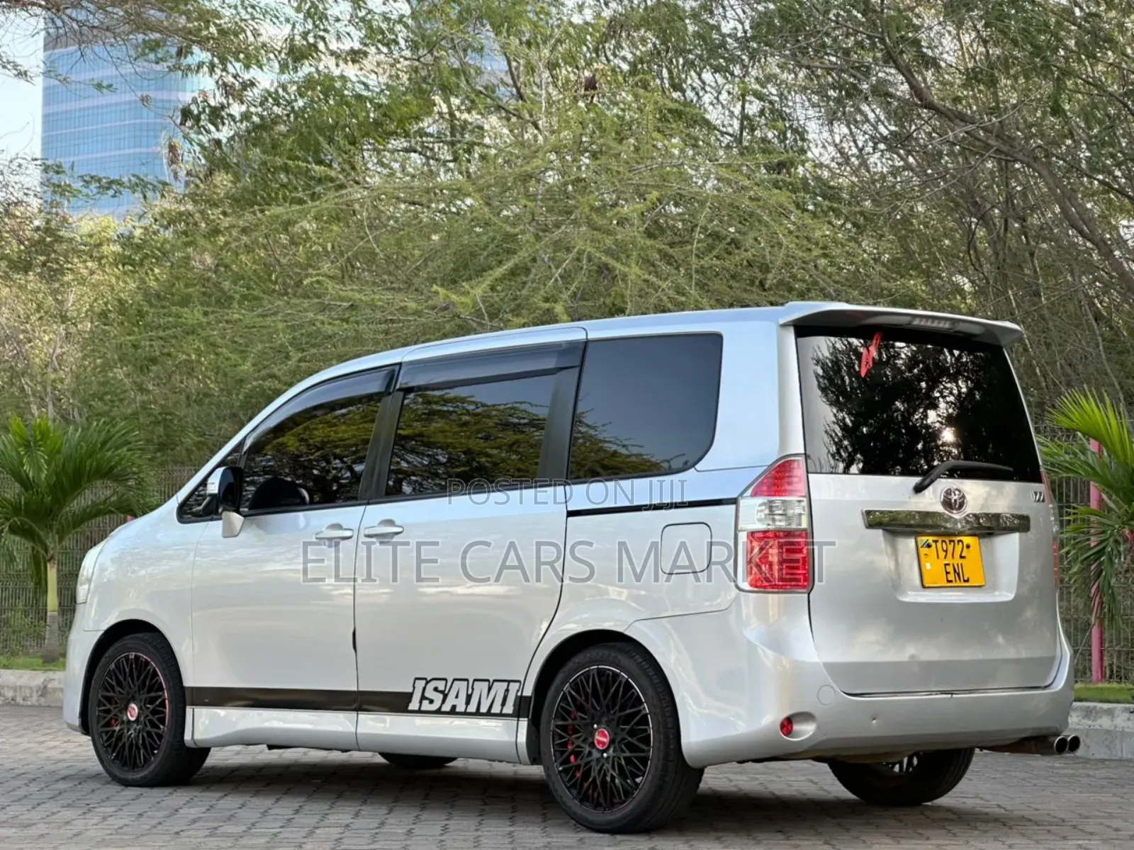 Toyota Noah 2009 Silver