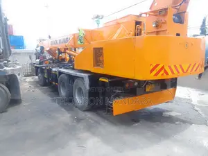 Mobile Truck Crane 25tons 4sale