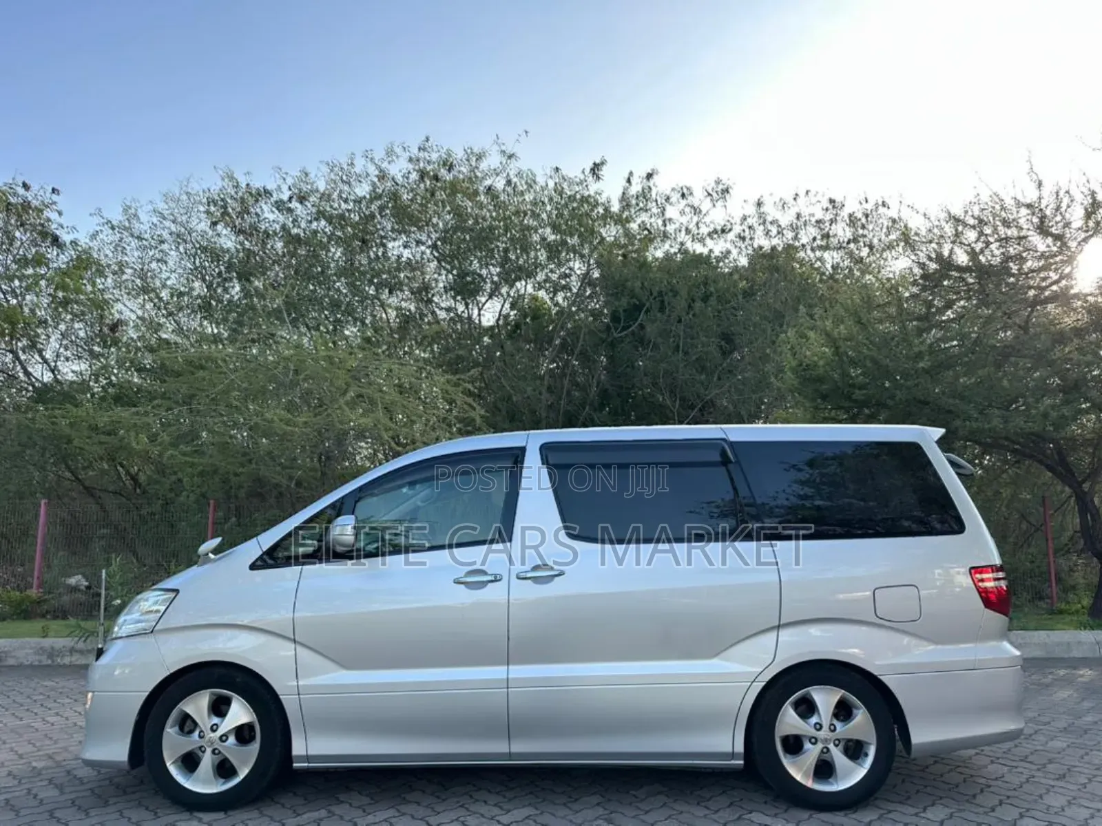 Toyota Alphard 2007 Silver
