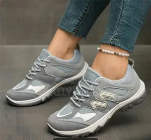 Women's Sneakers 11 Material Leather Canvas